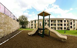 2 Bd/2 Bath San Antonio Apartments with 28 in San Antonio, TX (Photo 4 of 5)