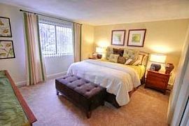 2 Bed 1 Bath Highlands, Small Pets Welco in Lowell, MA (Photo 4 of 5)