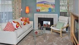 2 Bd/2 Bath The Broadmoor Offers One And in Austin, TX (Photo 2 of 5)