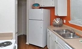 2 Bd/2 Bath The Broadmoor Offers One And in Austin, TX (Photo 3 of 5)