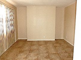 Beautiful 3b/2b North Phoenix Home in Phoenix, AZ (Photo 3 of 5)