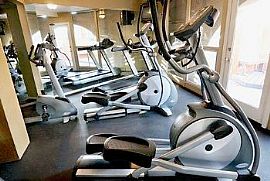 1 Bed in Phoenix with Dishwasher, Carport in Phoenix, AZ (Photo 4 of 5)