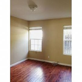 Beautiful 2bd/2bth in Woodland Hills in Woodland Hills, CA (Photo 4 of 5)