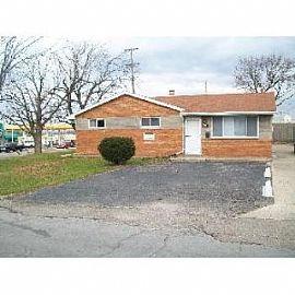 Nice 2 Bedroom Near Belmont in Beavercreek, OH