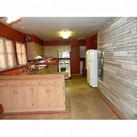 Large 5 Bedroom Split Level in Columbus, OH (Photo 3 of 5)