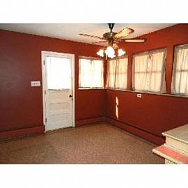 Large 5 Bedroom Split Level in Columbus, OH (Photo 4 of 5)