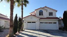 Great 4 Bd Home W/pool - Must See!! in College Park, NV