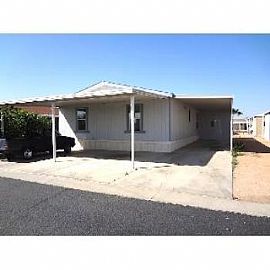 3 Bed / 2 Bath Mobile Home in Mesa! New in Mesa, AZ