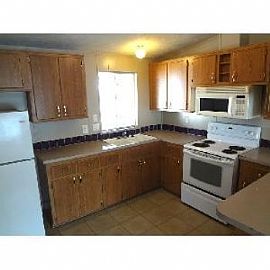 3 Bed / 2 Bath Mobile Home in Mesa! New in Mesa, AZ (Photo 3 of 5)
