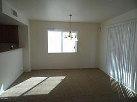 4 Bed, 1839 Sqft, $900 in Buckeye, AZ (Photo 3 of 5)