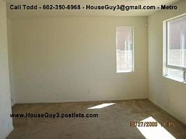 3 Bed, 1568 Sqft, $975 in Phoenix, AZ (Photo 2 of 5)