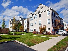 2 Bd/1 Bath Only One Hour Train Ride To in Lawrenceville, NJ (Photo 4 of 5)