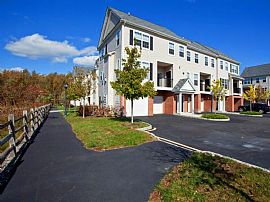 2 Bd/1 Bath Only One Hour Train Ride To in Lawrenceville, NJ (Photo 5 of 5)