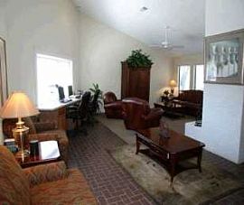 2bed/1bath in Charlotte, 2 Pools, Fitnes in Charlotte, NC (Photo 2 of 5)