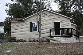 910 Wayne St, 32208 - No App Fee! in Jacksonville, FL