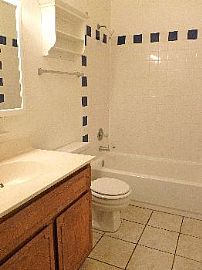 Great 1b/1b Tempe Unit - Great Location in Tempe, AZ (Photo 2 of 4)