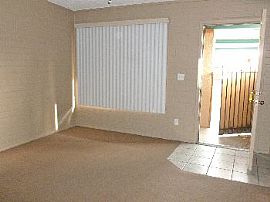 Great 1b/1b Tempe Unit - Great Location in Tempe, AZ (Photo 3 of 4)