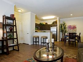 2 Bd/2 Bath -- in Austin, TX (Photo 2 of 5)