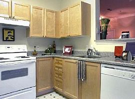 2 Bd/2 Bath 1bd Welcome Home to Reserve in Potomac Falls, VA (Photo 2 of 5)
