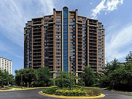 2 Bd/2 Bath Luxury Amenities, Garage Par in North Bethesda, MD