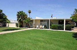 Affordable 2 Bed Townhomes in Phoenix! in Phoenix, AZ (Photo 2 of 4)