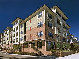 1 Bd/1 Bath Cheshire Bridge:  Between Bu in Atlanta, GA