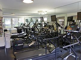 0 Bd/1 Bath Fitness Center! Rooftop Sun in Washington, DC (Photo 4 of 5)