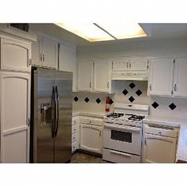 Spacious and Bright 3br 3ba Townhouse in North Hills, CA