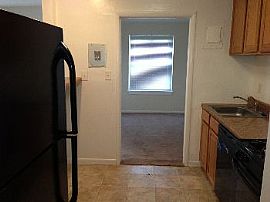 2br/1ba For Only $1,150! Apply Now 4/5/1 in Camp Springs, MD (Photo 2 of 5)