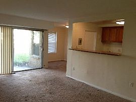 2br/1ba For Only $1,150! Apply Now 4/5/1 in Camp Springs, MD (Photo 4 of 5)