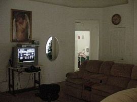 Single Family Rental Home in Phoenix in Phoenix, AZ (Photo 3 of 5)