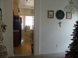 Single Family Rental Home in Phoenix in Phoenix, AZ (Photo 4 of 5)