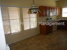 Single Family Rental Home in Gilbert in Gilbert, AZ (Photo 4 of 5)