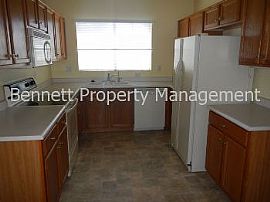 Single Family Rental Home in Gilbert in Gilbert, AZ (Photo 5 of 5)