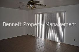 Single Family Rental Home in Phoenix in Phoenix, AZ (Photo 3 of 5)