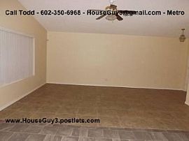 3 Bed, 1334 Sqft, $950 in Phoenix, AZ (Photo 2 of 5)