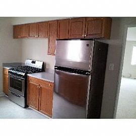 Lovely 3br/1ba Townhome in Camp Springs, MD (Photo 3 of 5)