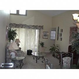 Beautiful 2bd/2ba Condo with Vaulted Cei in Orlando, FL