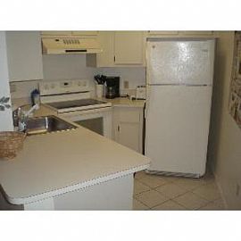 Beautiful 2bd/2ba Condo with Vaulted Cei in Orlando, FL (Photo 3 of 5)
