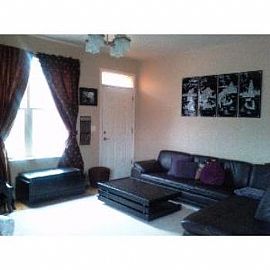 Gorgeous 2 Br 3 Ba Single Family House W in Chicago, IL (Photo 3 of 5)