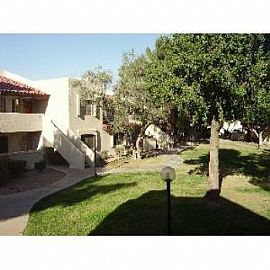 2 Bedroom Condo with Garage in New River, AZ (Photo 3 of 5)