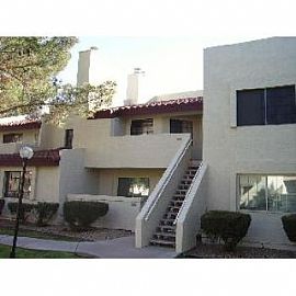 2 Bedroom Condo with Garage in New River, AZ (Photo 5 of 5)