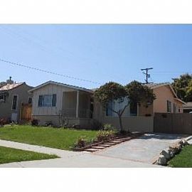 Wonderful 3+2 Home with Vintage Features in Fort Macarthur, CA