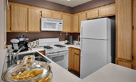 Burbank, Ca 2 Bed with Fireplace, Balcony, in Burbank, CA (Photo 2 of 5)