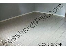 2 Bed 2 Bath Condo Rental in Gainesville, FL (Photo 4 of 5)