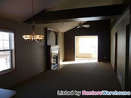 Spotless 3 Bedroom Townhome in Maple Gro in Corcoran, MN (Photo 5 of 5)