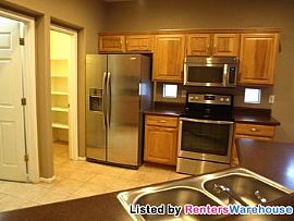 Awesome, Upgraded Clean 3 Bedroom in Lit in Sun City, AZ (Photo 5 of 5)