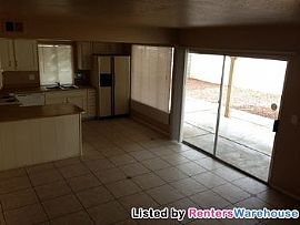 Renters Warehouse Leasing The Property in Phoenix, AZ (Photo 2 of 5)