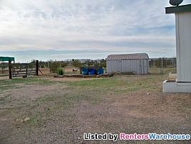 Peace Quit $900 3br Horse Property in To in Tonopah, AZ (Photo 2 of 5)