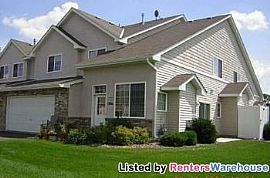 Fantastic 3bd/1.5ba End-Unit in Elk Rive in Elk River, MN